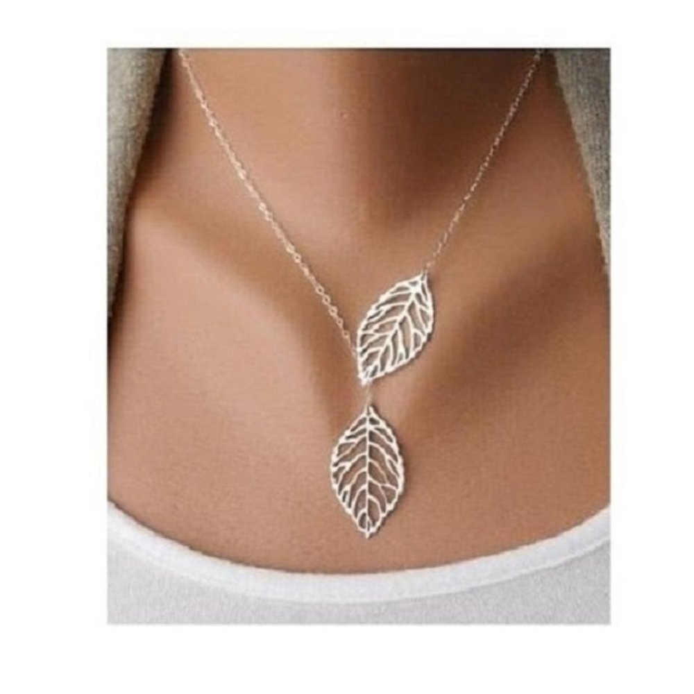 Fashion Nobility Leaf Necklace  Necklace
